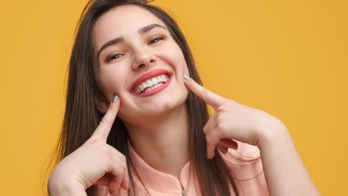 طب الاسنان في ايران | أفضل عيادات اسنان ومواد وتكلفة | سنا مدتور 3