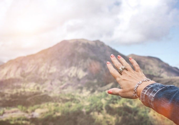 حقن الدهون لليدين في ايران