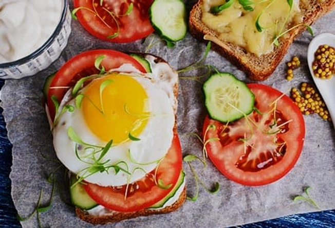 10 أطعمة جيدة لعيونك