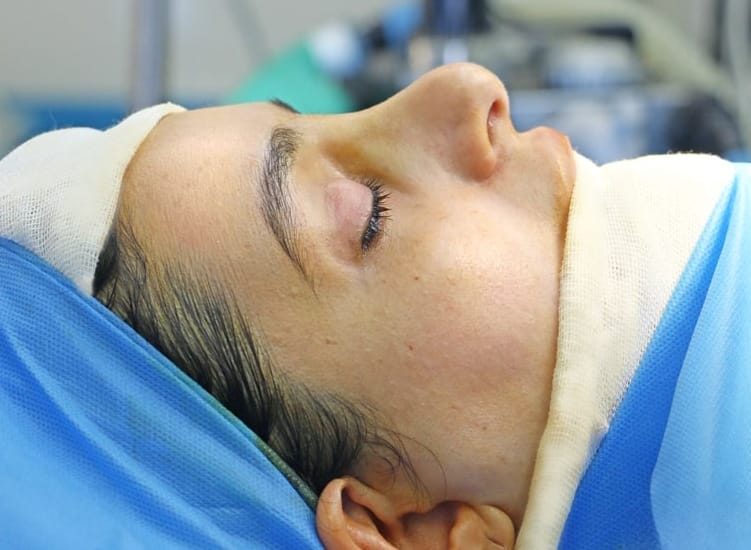 التخدير في عمليات التجميل: كل ما تحتاج معرفته 3 التخدير في عمليات التجميل: كل ما تحتاج معرفته 3