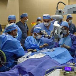 العلاج الناجح للعمى التام في إيران 4 العلاج الناجح للعمى التام في إيران